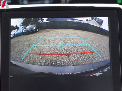 Used 2018 Toyota Prius Prime Premium image 18