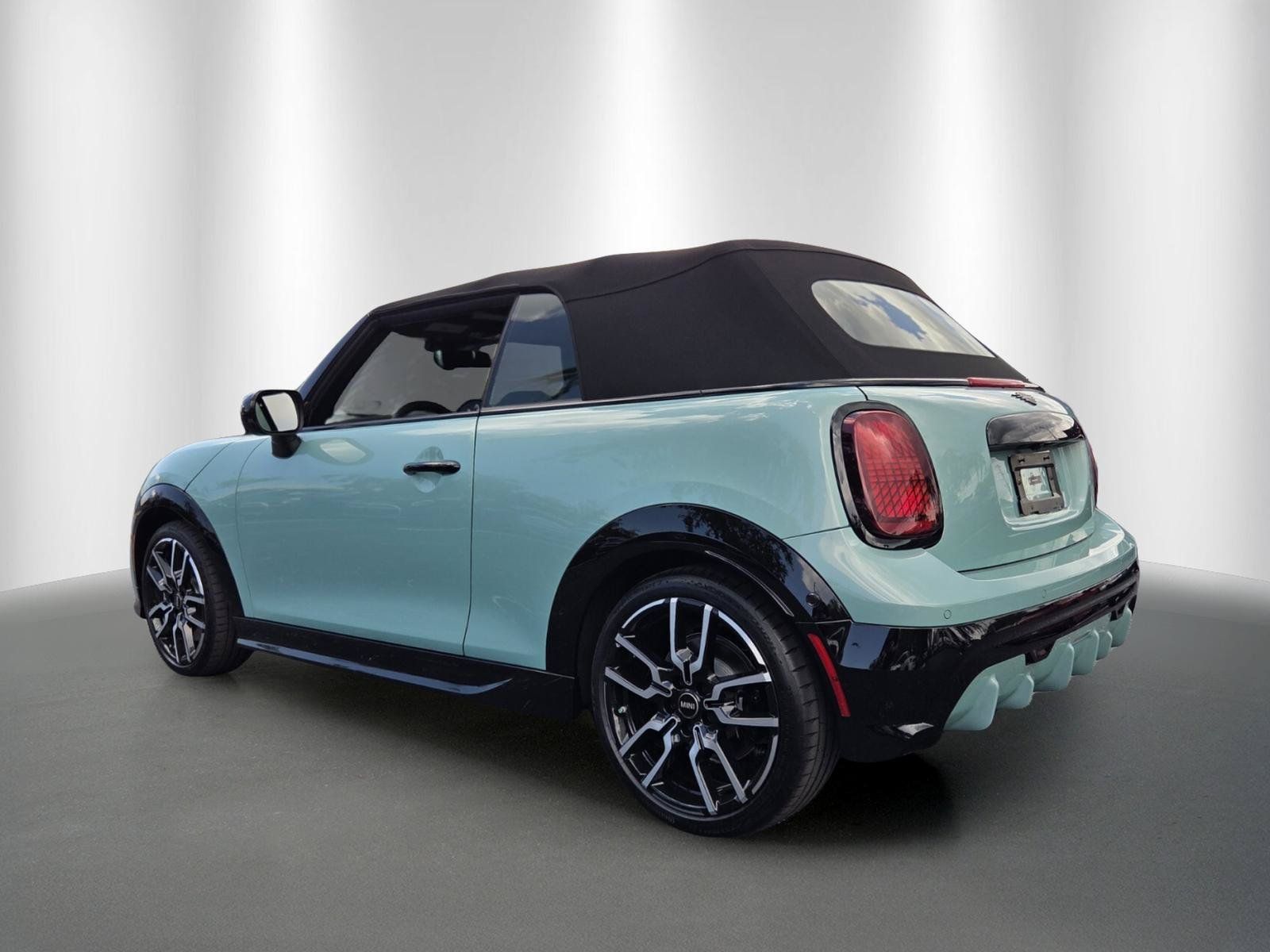 Used 2026 MINI Cooper S FWD image 5