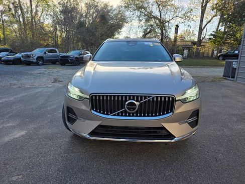 Used 2023 Volvo XC60 B5 Plus w/ Protection Package Premier image 3