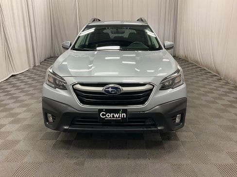 Used 2022 Subaru Outback Premium image 7