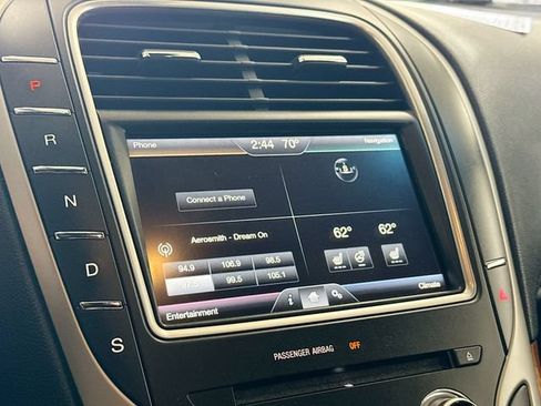 Used 2016 Lincoln MKX Select w/ Select Plus Package AWD/4WD image 15