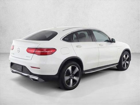 Used 2019 Mercedes-Benz GLC 300 4MATIC Coupe image 7