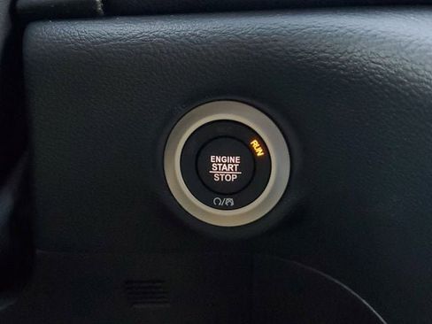 New 2026 Chrysler Pacifica Limited w/ S Appearance Package image 34