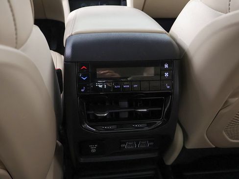 Used 2021 Jeep Grand Cherokee L Limited AWD/4WD image 64