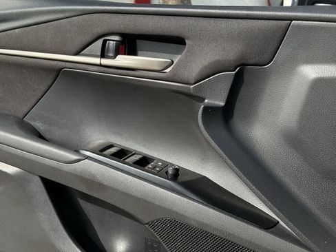 Used 2025 Toyota Camry LE FWD image 27