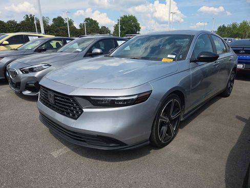 Used 2024 Honda Accord Sport image 10