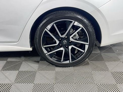 Used 2024 Nissan Sentra SR FWD image 30
