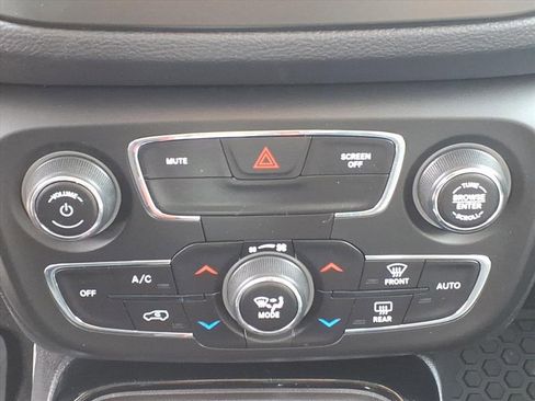 Used 2019 Jeep Compass Altitude image 8