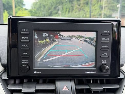 Used 2020 Toyota RAV4 XLE AWD/4WD image 51