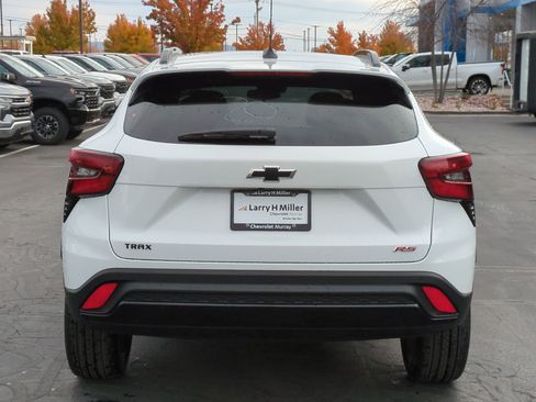 New 2026 Chevrolet Trax RS image 4