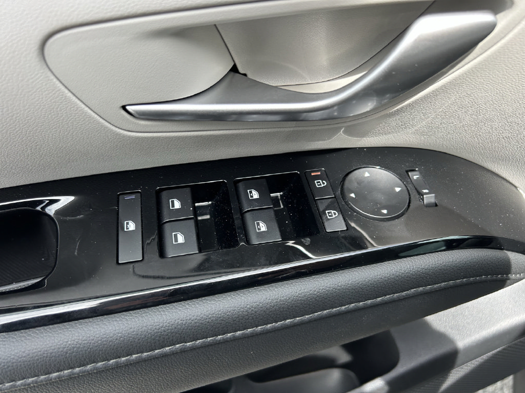 Certified 2025 Hyundai Tucson Limited AWD/4WD image 23