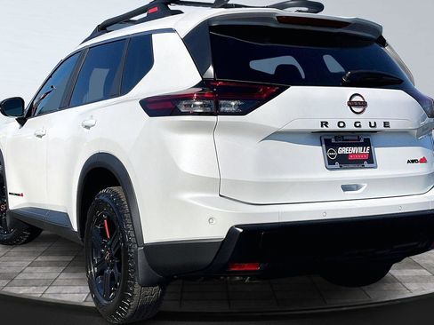 New 2026 Nissan Rogue SV w/ Rock Creek Premium Package AWD/4WD image 4