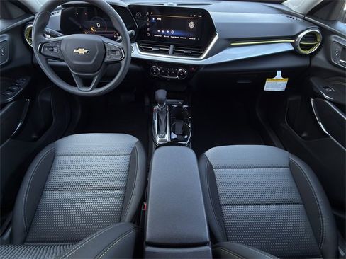New 2026 Chevrolet Trax LT image 10