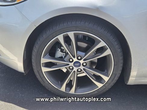 Used 2019 Ford Fusion Titanium AWD/4WD image 4