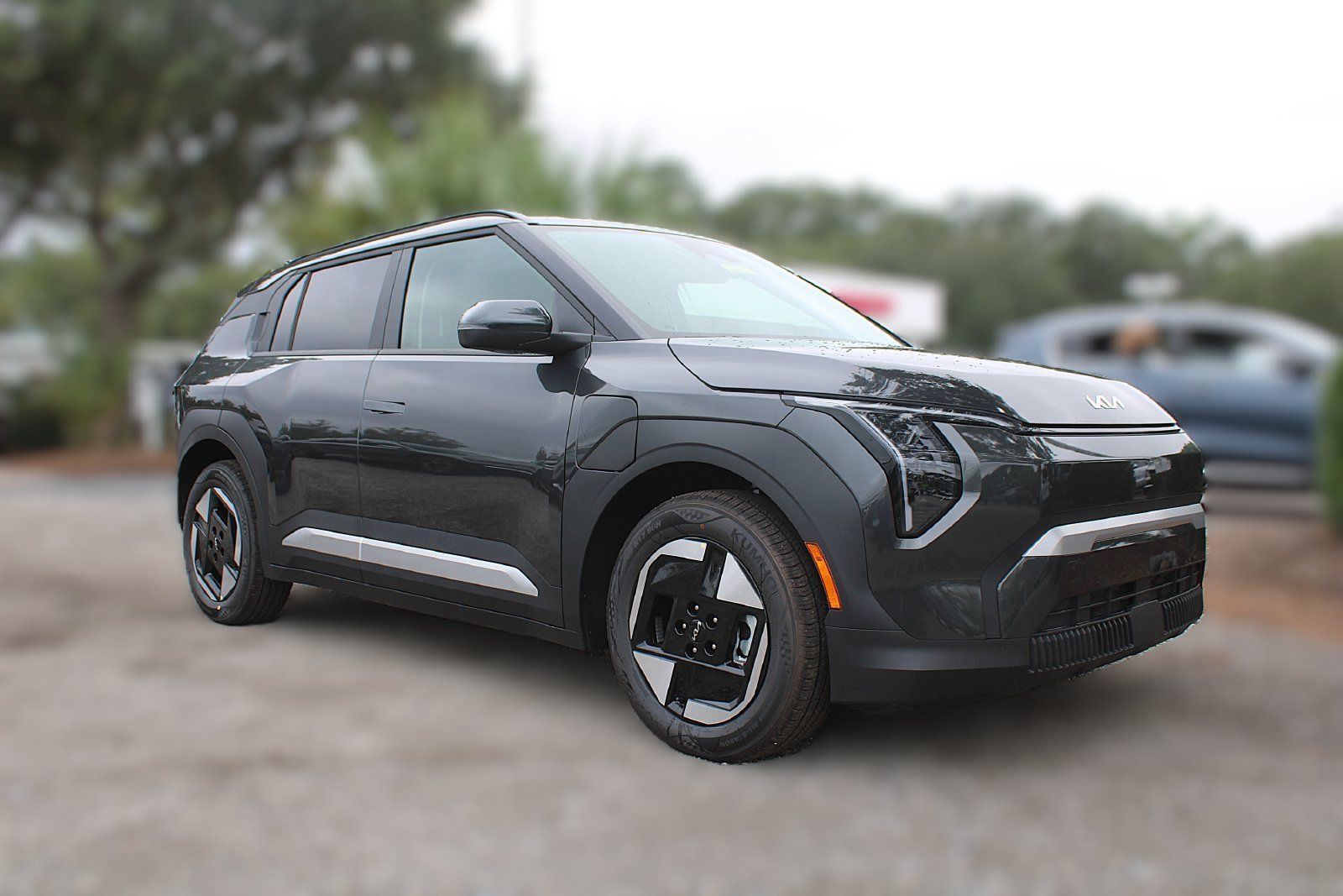 New 2027 Kia EV3 Wind FWD image 3