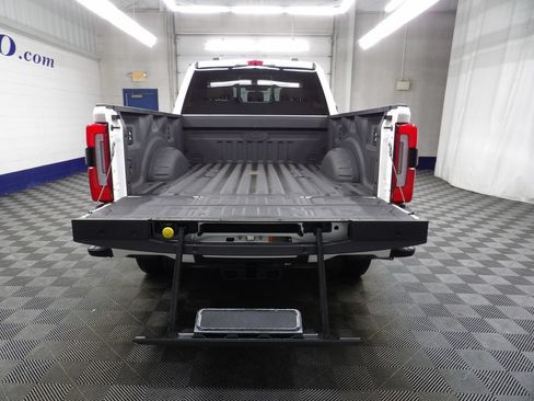 Used 2024 Ford F250 Platinum AWD/4WD image 41