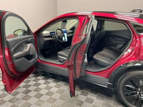 Used 2025 Ford Mustang Mach-E Premium w/ Sport Appearance Package AWD/4WD image 13