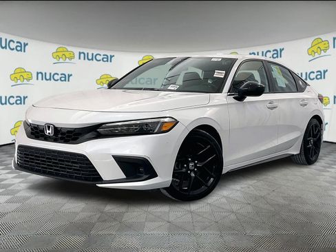 Used 2024 Honda Civic Sport image 3