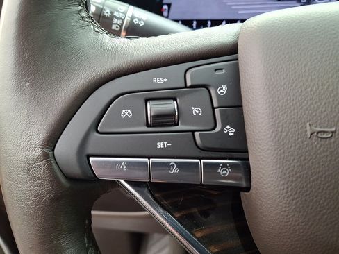 Used 2024 Cadillac Escalade Premium Luxury AWD/4WD image 27