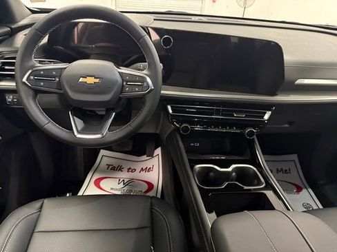 New 2026 Chevrolet Traverse LT w/ Driver Confidence Package FWD image 19