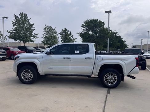 New 2026 Toyota Tacoma Limited AWD/4WD image 7