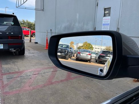 Used 2024 Chevrolet Malibu LT image 19