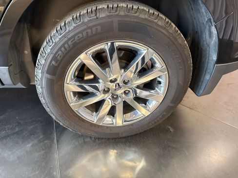 Used 2013 Ford Edge SEL FWD image 9