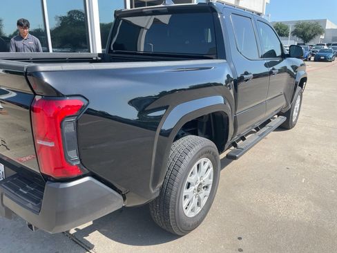 Used 2025 Toyota Tacoma SR RWD image 5