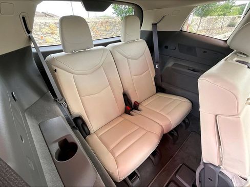 Used 2024 Cadillac XT6 Premium Luxury FWD image 28