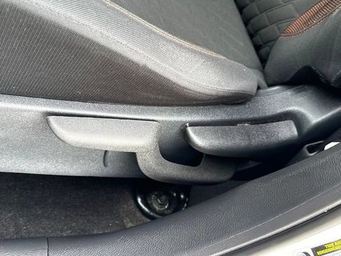 Certified 2023 Nissan Kicks SR FWD image 12
