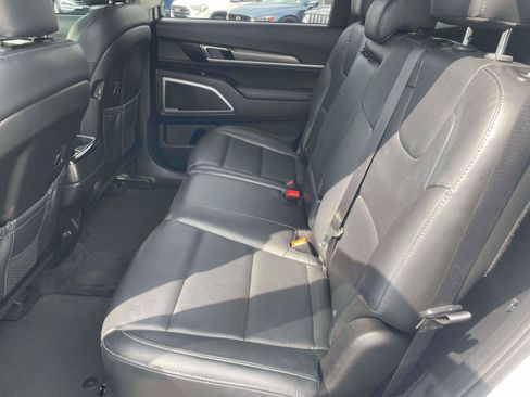 Used 2020 Kia Telluride LX FWD image 6