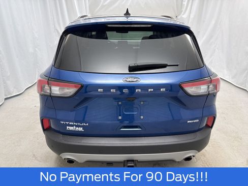 Certified 2022 Ford Escape Titanium w/ Class II Trailer Tow Package image 3