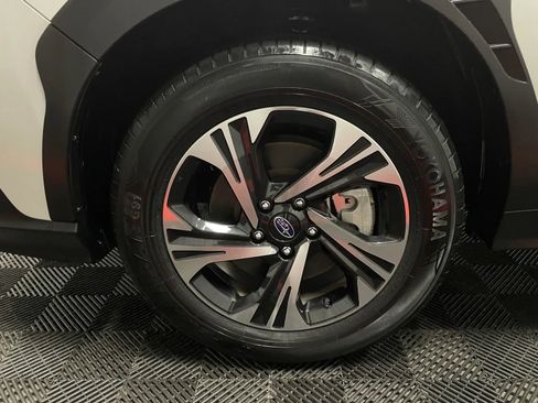 Used 2024 Subaru Crosstrek 2.0i Premium image 11