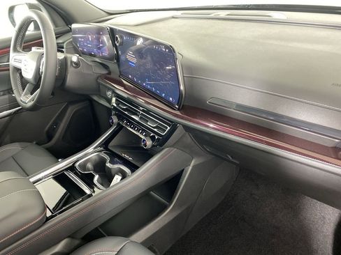 New 2026 Chevrolet Traverse Z71 w/ Driver Confidence Package image 28