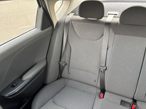 Used 2025 Kia K4 LXS FWD image 38