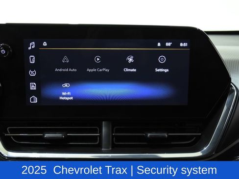 Used 2025 Chevrolet Trax RS image 14