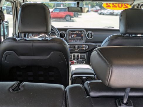 Used 2022 Jeep Wrangler Unlimited Rubicon 4xe w/ Cold Weather Group image 13