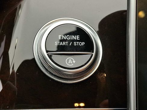 Certified 2022 Mercedes-Benz S 500 4MATIC image 19