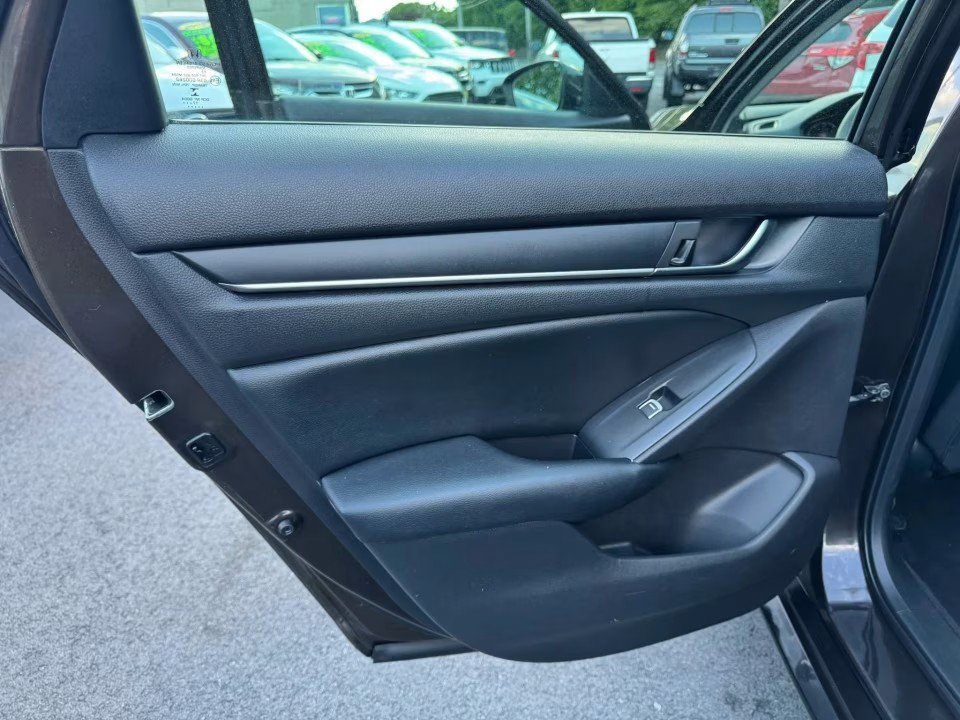 Used 2018 Honda Accord LX image 14