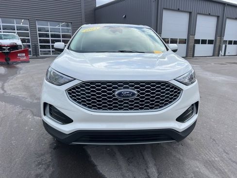 Used 2023 Ford Edge SEL image 2