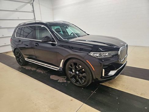 Used 2020 BMW X7 xDrive40i w/ Premium Package AWD/4WD image 4