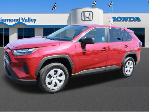Used 2025 Toyota RAV4 LE AWD/4WD image 3