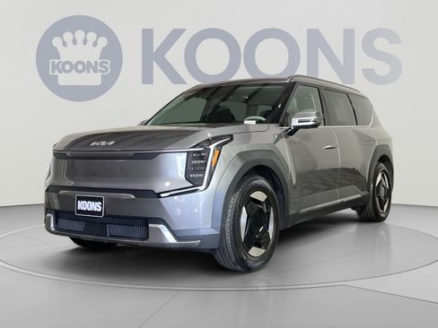 Used 2024 Kia EV9 Wind AWD/4WD image 1