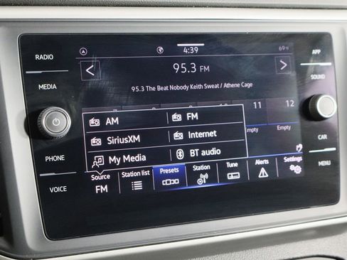 Used 2021 Volkswagen Atlas SE image 28