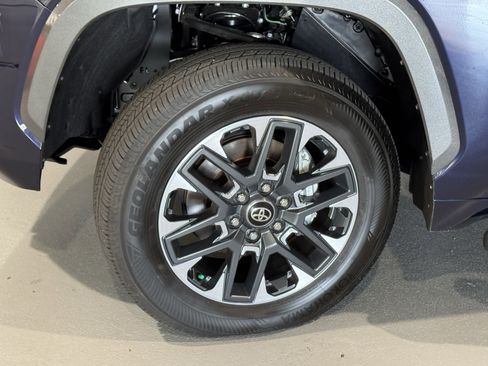 Used 2025 Toyota Tundra Limited image 42