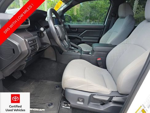 Certified 2025 Toyota Tacoma SR5 AWD/4WD image 24