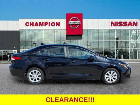 Used 2023 Toyota Corolla LE image 8