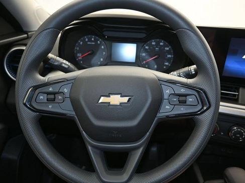 New 2026 Chevrolet Trax LS w/ LS Convenience Package FWD image 13
