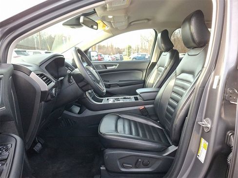 Used 2024 Ford Edge SEL image 13