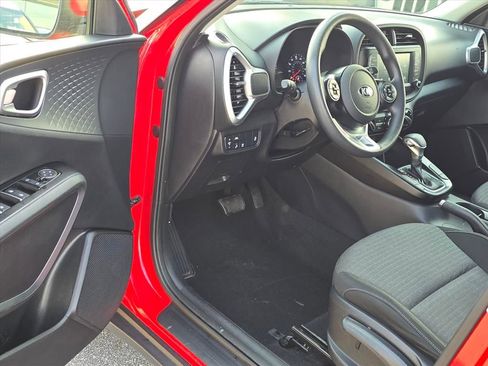 Used 2020 Kia Soul S image 10